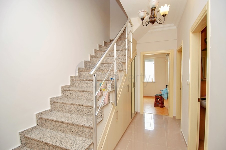 شقة دوبلكس 3 +1 في ليمان كونيالتي أنطاليا