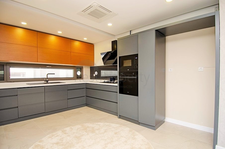 شقة فاخرة 4 + 1 في أونجالي كونيالتي أنطاليا