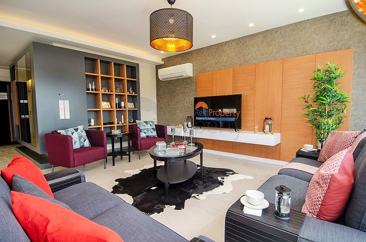 شقة فاخرة 4 + 1 في أونجالي كونيالتي أنطاليا