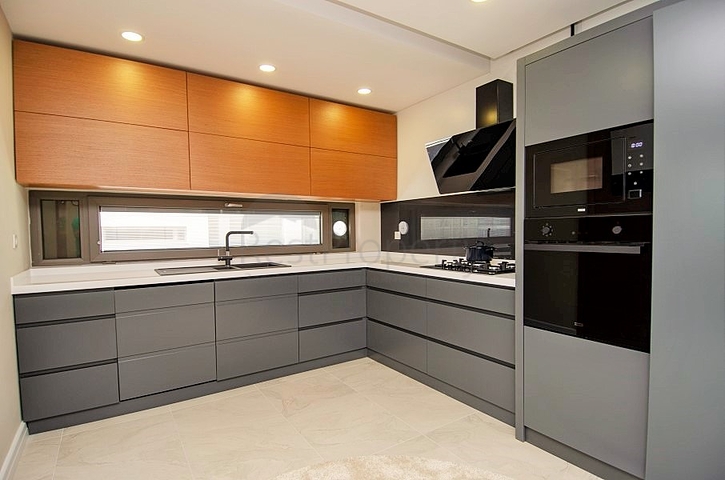 شقة فاخرة 4 + 1 في أونجالي كونيالتي أنطاليا