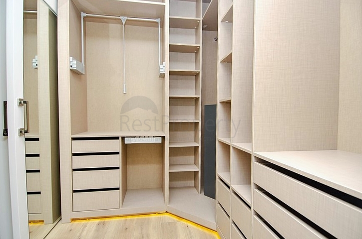 شقة فاخرة 4 + 1 في أونجالي كونيالتي أنطاليا