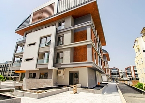 شقة فاخرة 4 + 1 في أونجالي كونيالتي أنطاليا