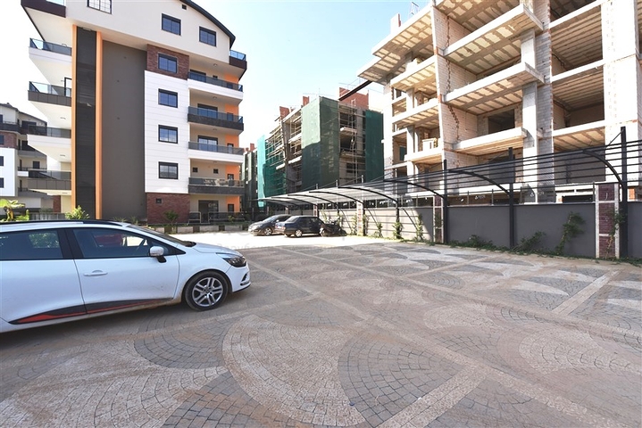 مجمع سكني فخم قيد الانشاء في اوبا - الانيا  