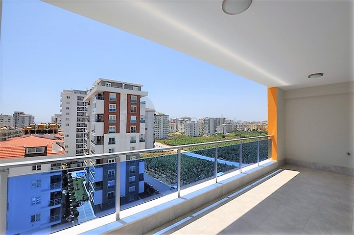 شقة بتصميم غرفة وصالة ضمن مجمع سكني حديث في مهموتلار - الانيا