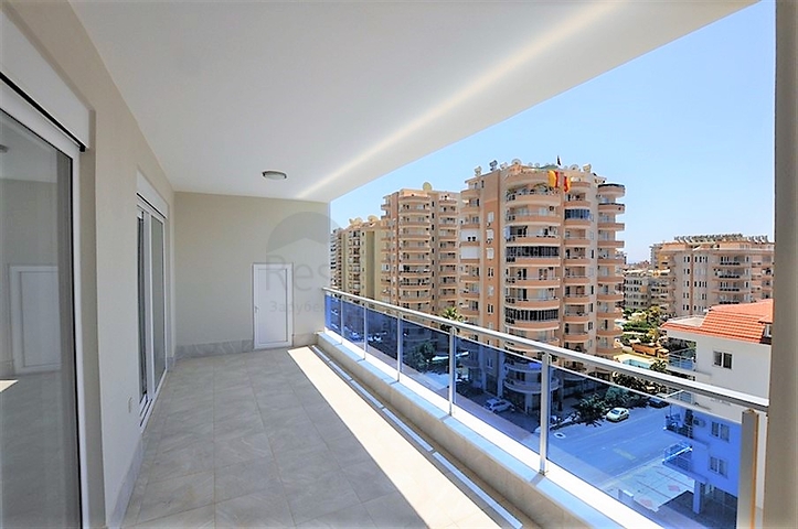 شقة بتصميم غرفة وصالة ضمن مجمع سكني حديث في مهموتلار - الانيا