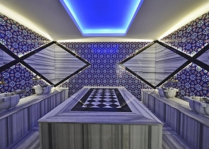 شقة بتصميم غرفة وصالة ضمن مجمع سكني حديث في مهموتلار - الانيا