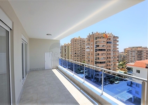 شقة بتصميم غرفة وصالة ضمن مجمع سكني حديث في مهموتلار - الانيا