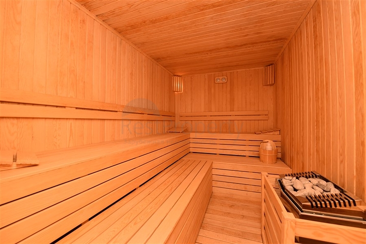 مجمع سكني قيد الانشاء في منطقة كارجي جاك الهادئة- الانيا 