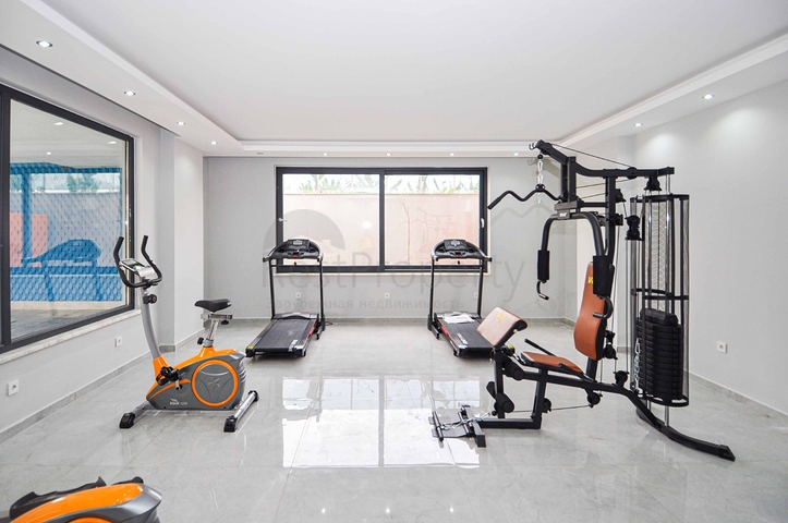 مجمع سكني قيد الانشاء في منطقة كارجي جاك الهادئة- الانيا 