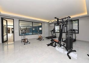 مجمع سكني قيد الانشاء في منطقة كارجي جاك الهادئة- الانيا 