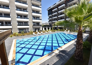 مجمع سكني قيد الانشاء في منطقة كارجي جاك الهادئة- الانيا 