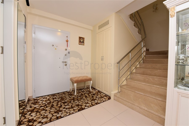 بنتهاوس غرفتين وصالة مؤثثة وقريبة من البحر ضمن مجمع سكني حديث في كاستل - الانيا