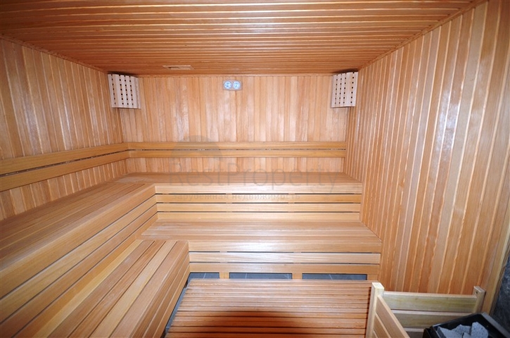 بنتهاوس غرفتين وصالة مؤثثة وقريبة من البحر ضمن مجمع سكني حديث في كاستل - الانيا