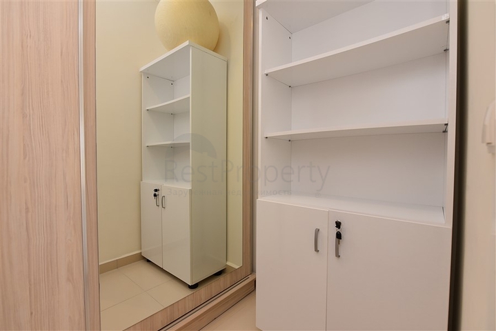 بنتهاوس غرفتين وصالة مؤثثة وقريبة من البحر ضمن مجمع سكني حديث في كاستل - الانيا