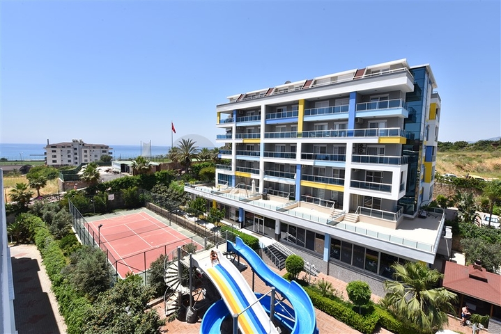 بنتهاوس غرفتين وصالة مؤثثة وقريبة من البحر ضمن مجمع سكني حديث في كاستل - الانيا