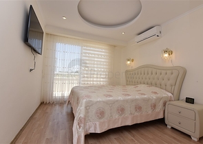 بنتهاوس غرفتين وصالة مؤثثة وقريبة من البحر ضمن مجمع سكني حديث في كاستل - الانيا