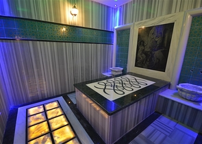 بنتهاوس غرفتين وصالة مؤثثة وقريبة من البحر ضمن مجمع سكني حديث في كاستل - الانيا