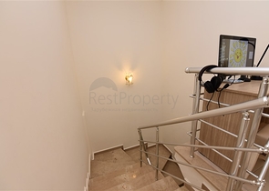 بنتهاوس غرفتين وصالة مؤثثة وقريبة من البحر ضمن مجمع سكني حديث في كاستل - الانيا