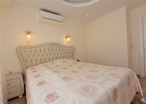 بنتهاوس غرفتين وصالة مؤثثة وقريبة من البحر ضمن مجمع سكني حديث في كاستل - الانيا