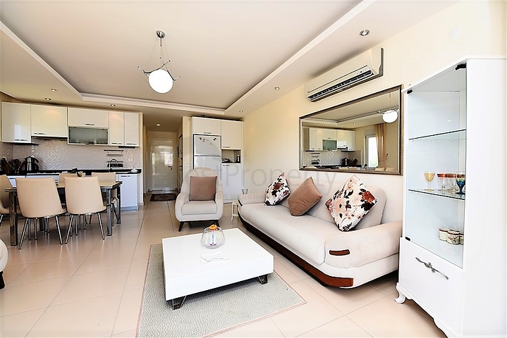 غرفتين وصالة ضمن مجمع سكني  خمس نجوم في  منطقة افسلار - الانيا 