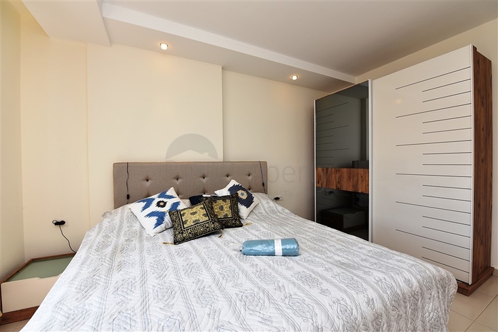 غرفتين وصالة ضمن مجمع سكني  خمس نجوم في  منطقة افسلار - الانيا 