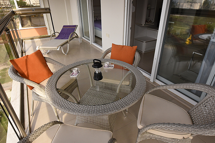 شقة غرفة نوم وصالة ضمن مجمع ذو خدمات مميزة في افسلار - الانيا 