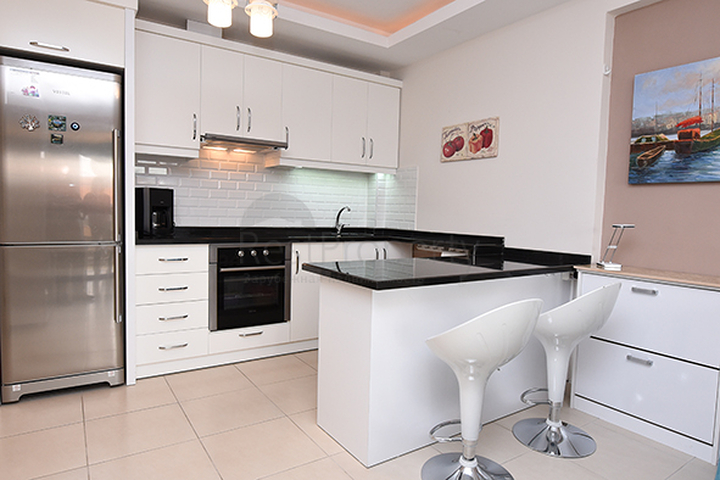 شقة غرفة نوم وصالة ضمن مجمع ذو خدمات مميزة في افسلار - الانيا 