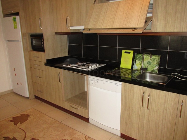 ضمن منطقة حيوية قريبة من البحر - غرفتين وصالة مؤثثة في منطقة اوبا -الانيا 