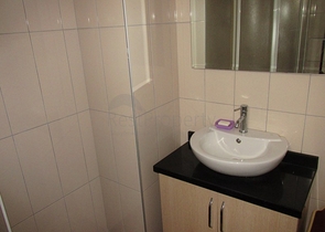 ضمن منطقة حيوية قريبة من البحر - غرفتين وصالة مؤثثة في منطقة اوبا -الانيا 