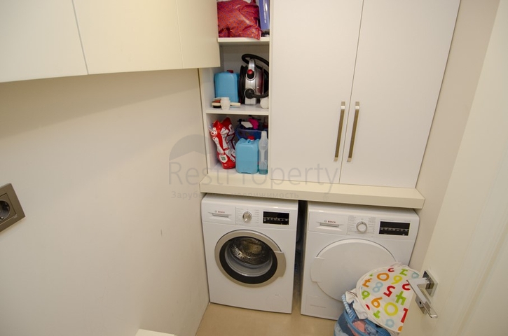 فيلا من طابقين 6 + 1 في منطقة كونيالتي في أنطاليا