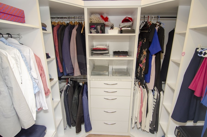 فيلا من طابقين 6 + 1 في منطقة كونيالتي في أنطاليا