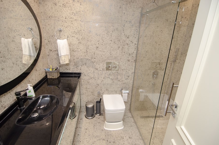 فيلا من طابقين 6 + 1 في منطقة كونيالتي في أنطاليا