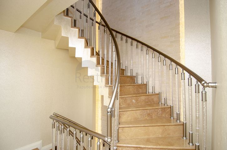 فيلا من طابقين 6 + 1 في منطقة كونيالتي في أنطاليا