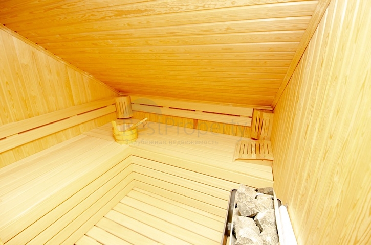 فيلا من طابقين 6 + 1 في منطقة كونيالتي في أنطاليا