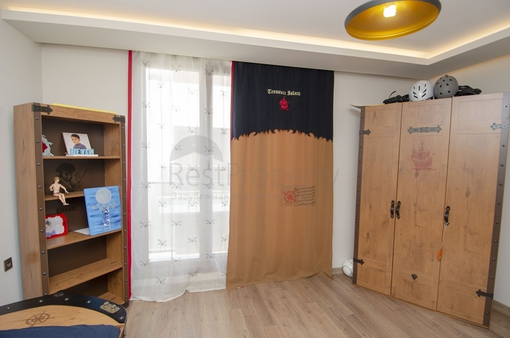 فيلا من طابقين 6 + 1 في منطقة كونيالتي في أنطاليا