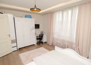 فيلا من طابقين 6 + 1 في منطقة كونيالتي في أنطاليا