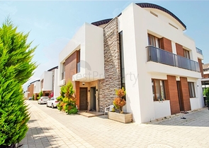 فيلا من طابقين 6 + 1 في منطقة كونيالتي في أنطاليا