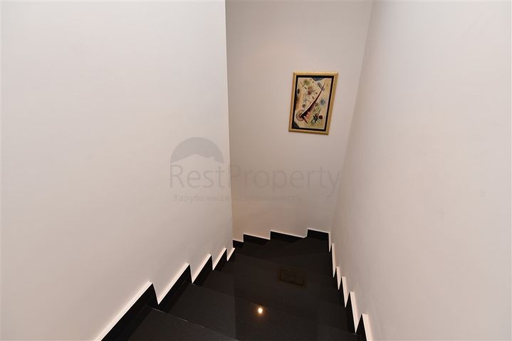 شقة ثلاث غرف وصالة مفروشة في مركز الانيا 