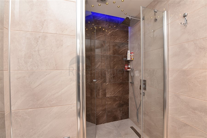 شقة ثلاث غرف وصالة مفروشة في مركز الانيا 