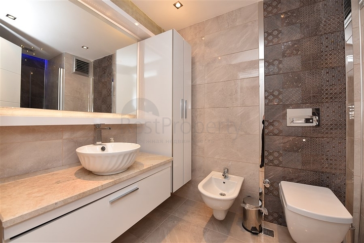 شقة ثلاث غرف وصالة مفروشة في مركز الانيا 