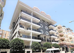 شقة ثلاث غرف وصالة مفروشة في مركز الانيا 