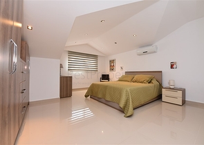 شقة ثلاث غرف وصالة مفروشة في مركز الانيا 