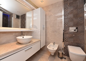 شقة ثلاث غرف وصالة مفروشة في مركز الانيا 