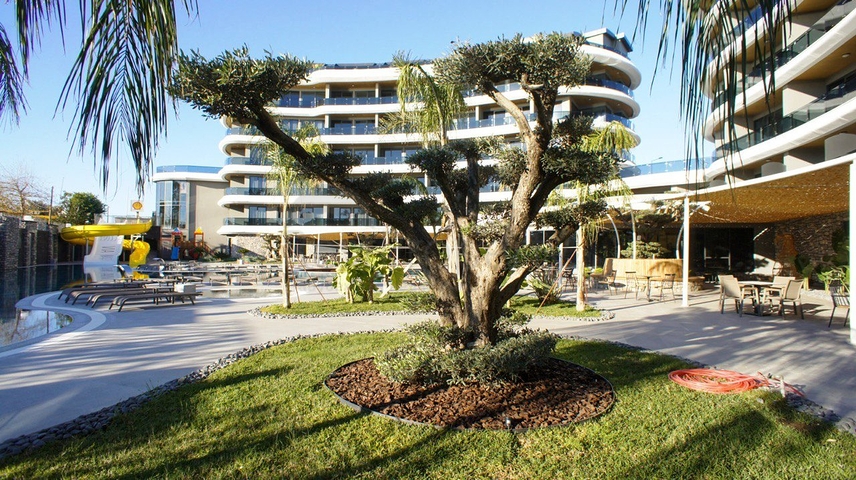 للمستثمرين - مشروع قيد الانشاء في اول صف على البحر  للمستثمرين - مشروع قيد الانشاء في اول صف على البحر