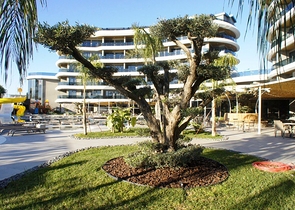 للمستثمرين - مشروع قيد الانشاء في اول صف على البحر  للمستثمرين - مشروع قيد الانشاء في اول صف على البحر