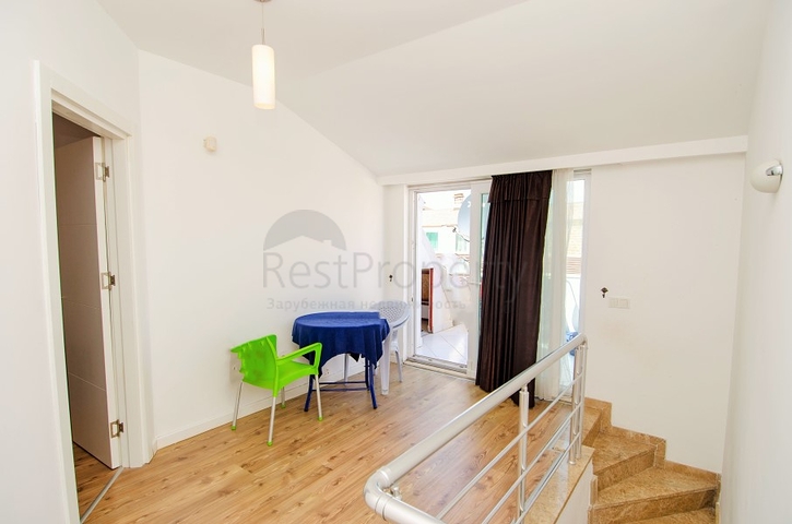 شقة 3 + 1 تطل على البحر الأبيض المتوسط في كونيالتي أنطاليا