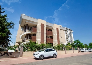 شقة 3 + 1 تطل على البحر الأبيض المتوسط في كونيالتي أنطاليا