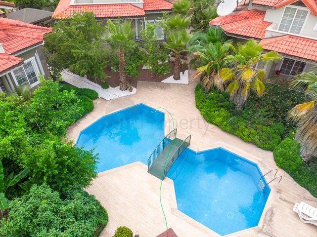 فيلا 3 + 1 في وسط منتجع مدينة كيمير