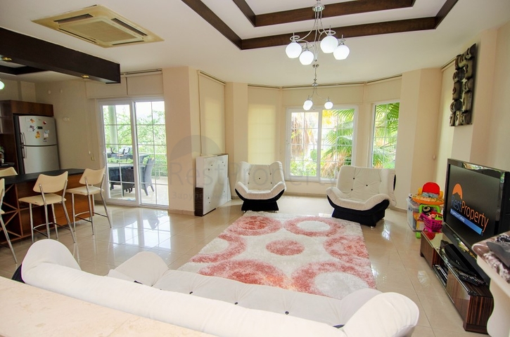 فيلا 3 + 1 في وسط منتجع مدينة كيمير