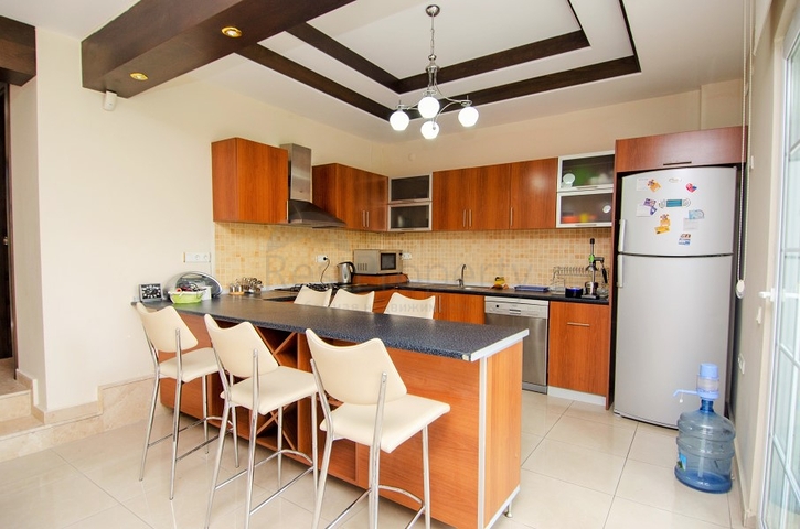 فيلا 3 + 1 في وسط منتجع مدينة كيمير